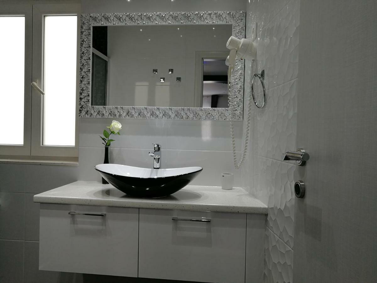 Palladium II City Center Apartments 马卡尔斯卡 外观 照片